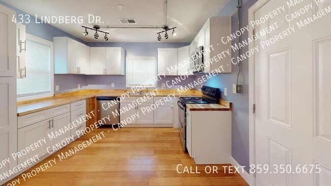 Photo - 433 Lindberg Dr