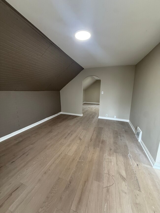 Photo - 6523 Lederer Ave