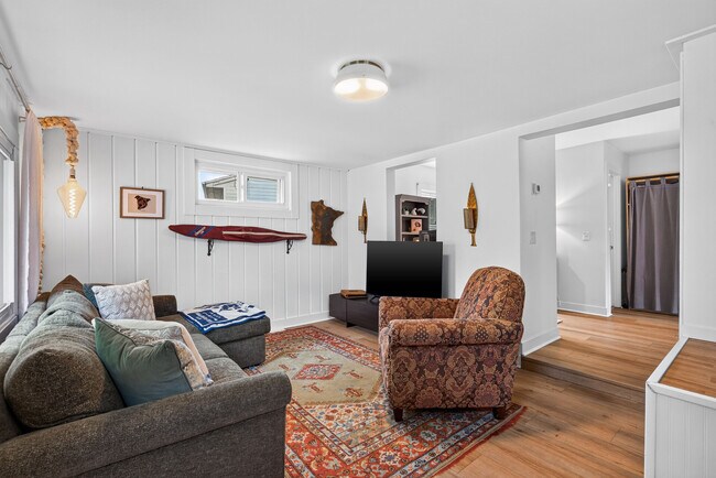 3137 Donald Dr