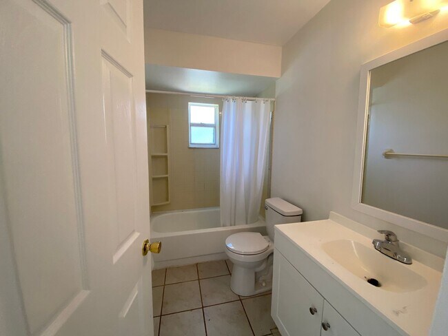 Photo - 3223-3225 SW Santa Barbara Pl Unit 3223 SW Santa Barbara Pl