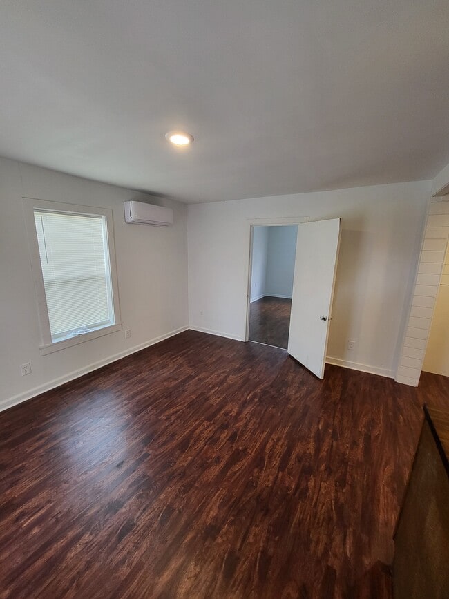 Photo - 1000 N Poplar St Unit A