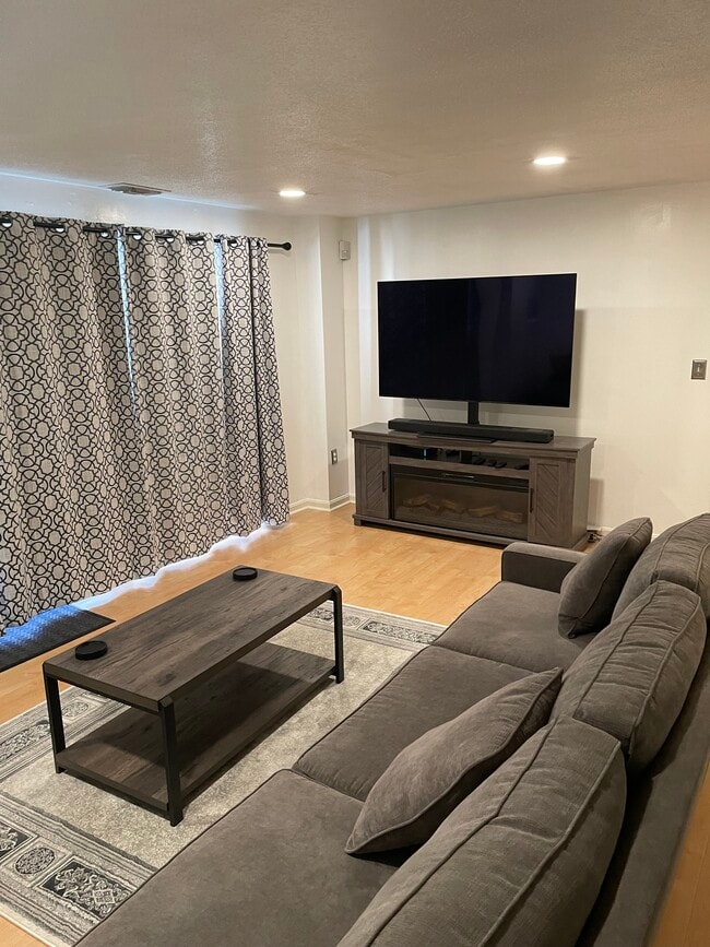 Living room - 19 Bourbon St Unit 19 Bourbon St #87