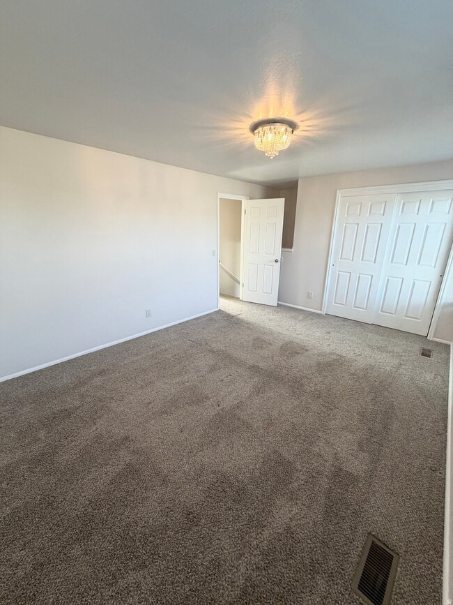 9571 S David St