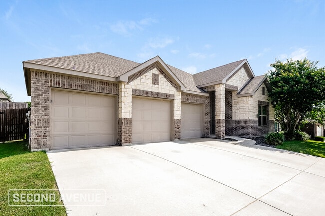Photo - 2109 Lorrie Ln