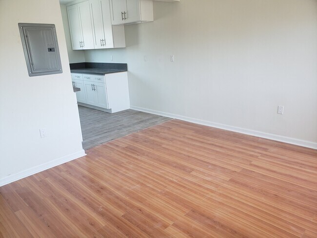 Photo - 2309 S Ridgeley Dr Unit 9