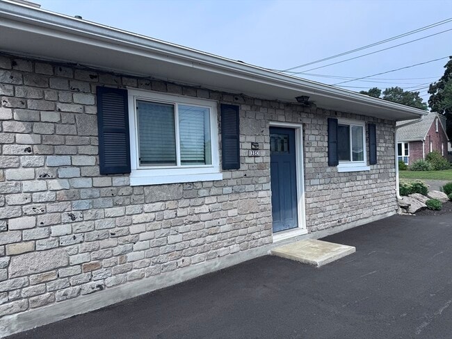 Building Photo - 25 Piquette Ave Unit C Rental