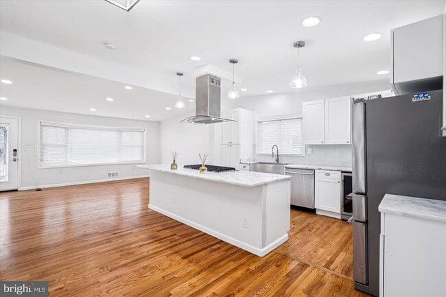 Photo - 3308 Estelle Terrace