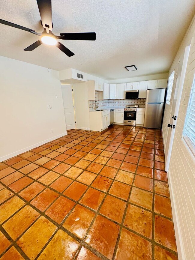 Photo - 1873 E University Dr Unit 3