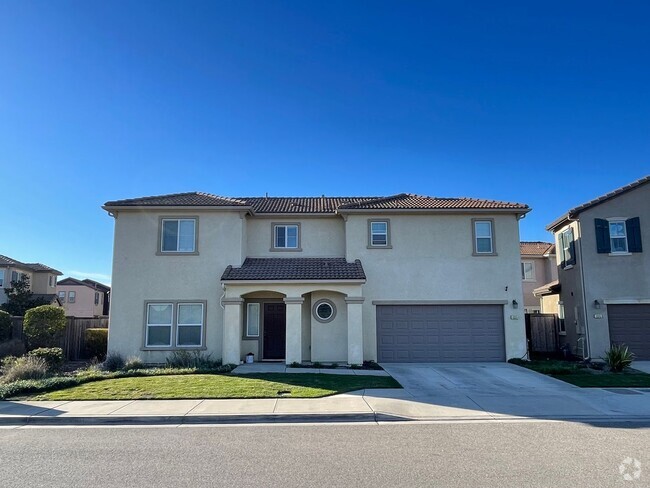 Building Photo - Beautifully Updated Briar Creek Courtyard ... Rental