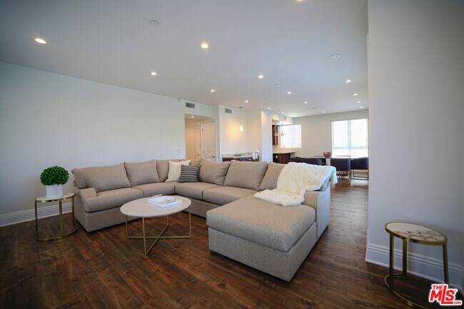 Photo - 907 S Shenandoah St Unidad Ph 401