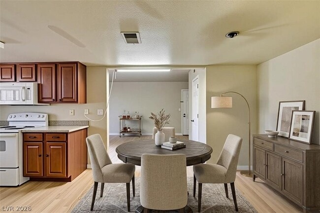 Photo - 4450 Sandy River Dr Unit 77