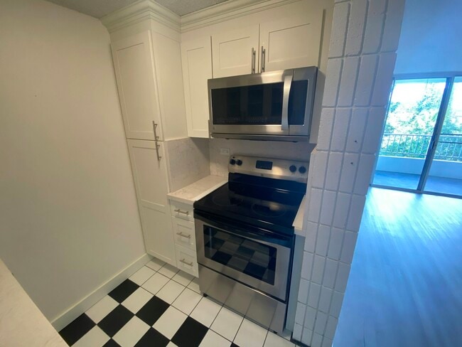 Photo - 46-283 Kahuhipa Street