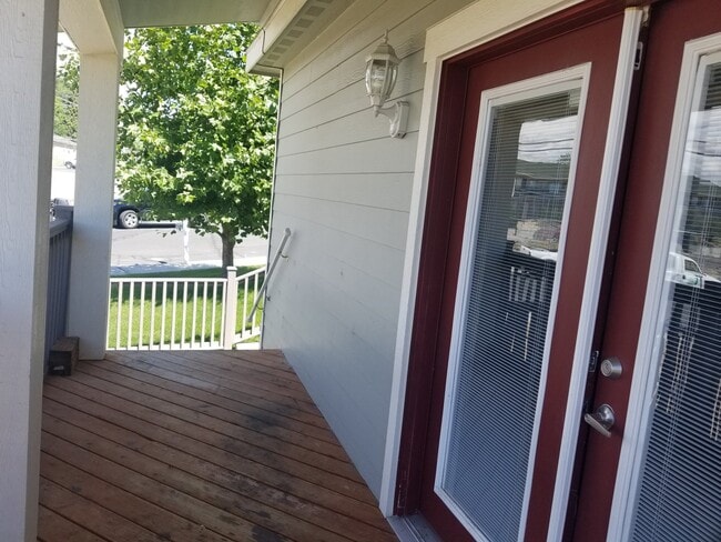 Photo - 3 Bed 2 Bath one story home