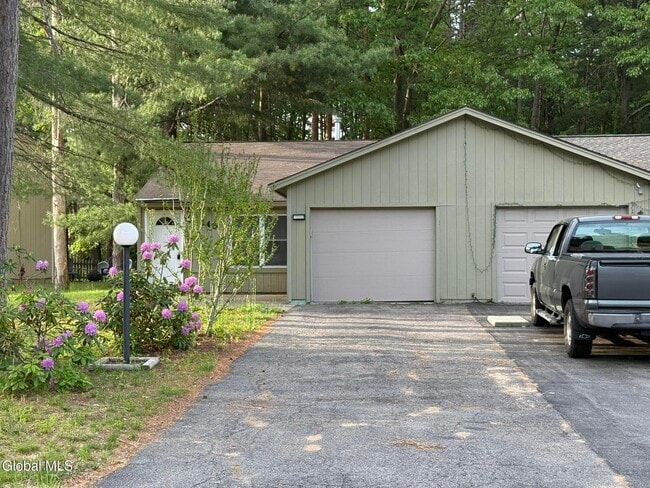 Building Photo - 145 Thimbleberry Rd