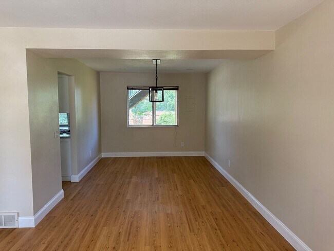 Photo - Stunning Cheyenne Mountain 4 Bedroom Home