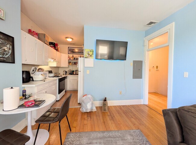 Photo - 1516 Commonwealth Ave Unidad 2