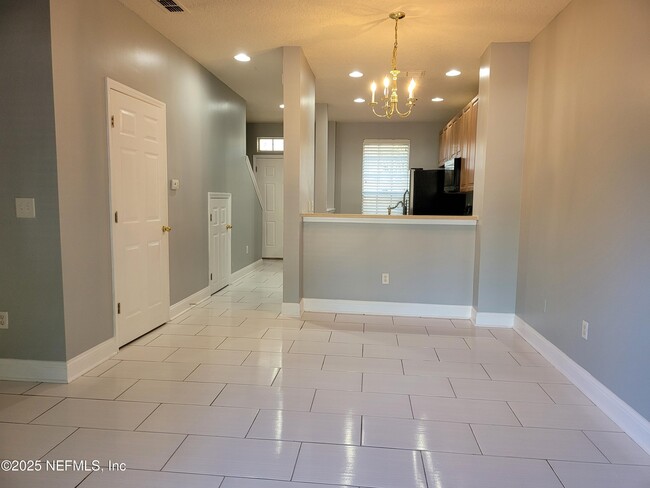 Photo - 1491 Fieldview Dr