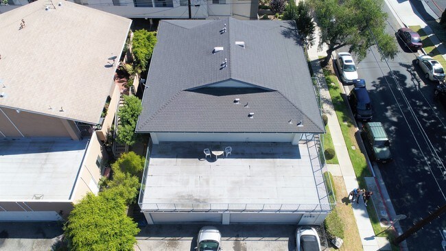 Photo - 3560 Emerald St