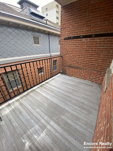 Photo - 87 Winchester St Unit 5