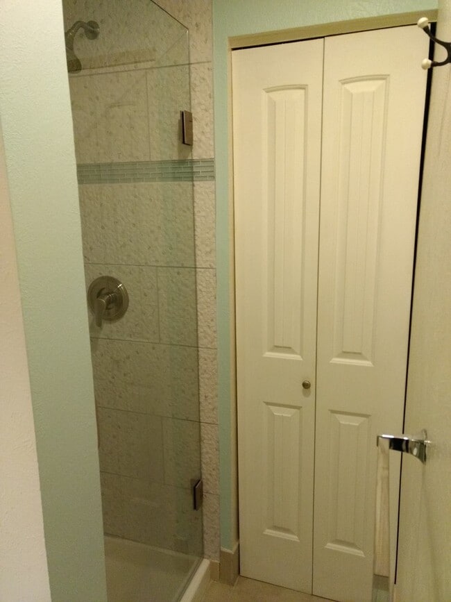 Photo - Perfectly Located 2 Bed/1.75 Bath Condo - Available Aug. 2026!