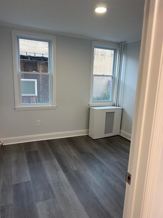 Photo - 708 8th St Unit 1