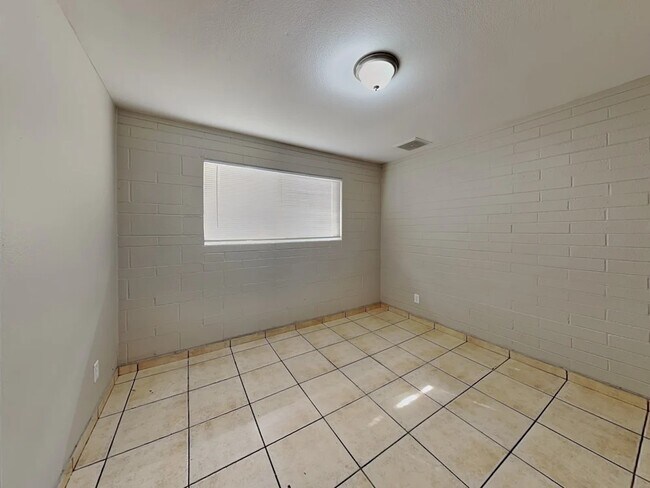 Photo - 2314 W Sierra St