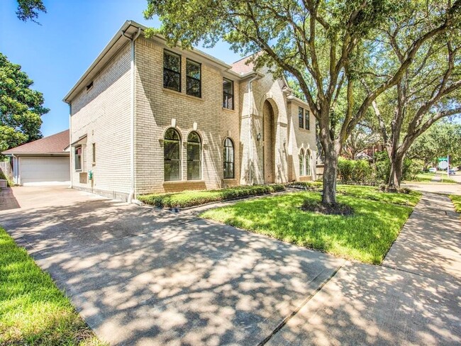 Photo - 14202 Scarborough Fair St