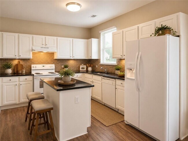 Photo - 6010 Stonebrook Ln