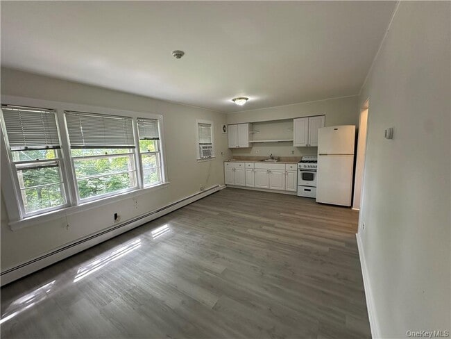 Photo - 11 Chase Ave