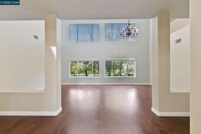 Photo - 732 Antiquity Dr