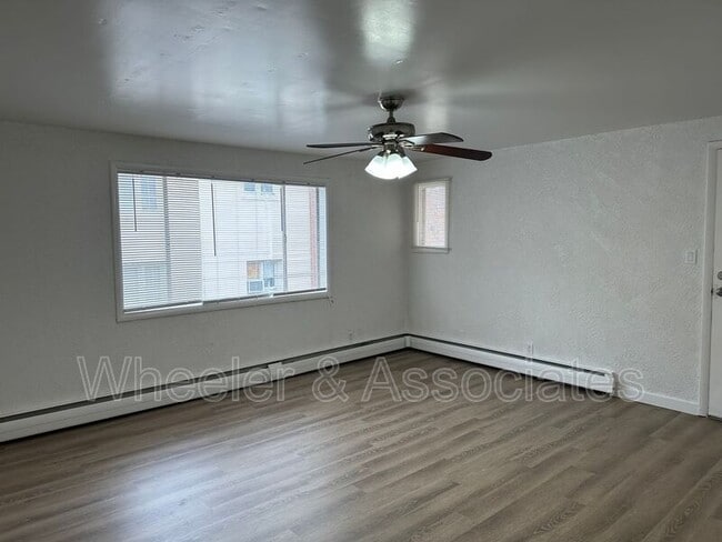 Building Photo - 827 23rd St Rental