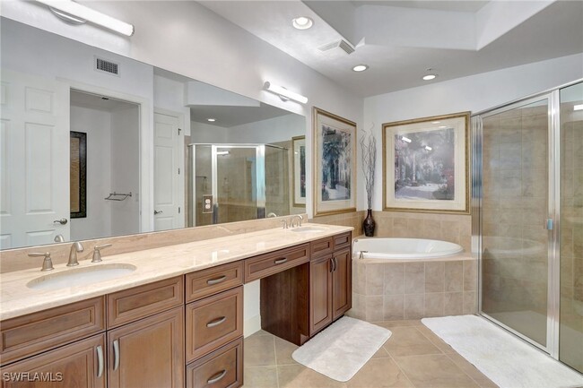 Photo - 8060 Players Cove Dr Unidad 101 Rental