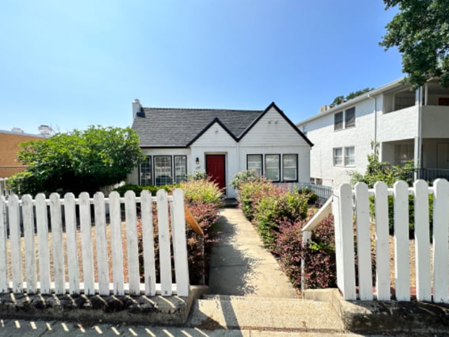 Photo - 2327 Eureka Way
