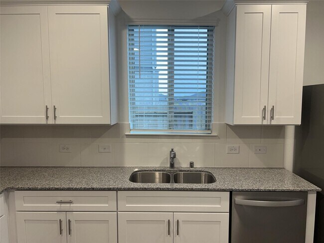 Photo - 21110 Turtle Gln Ln
