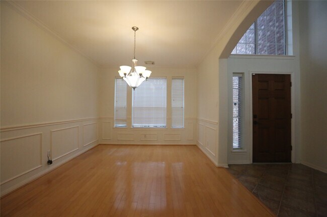 Photo - 1611 Candleston Ln