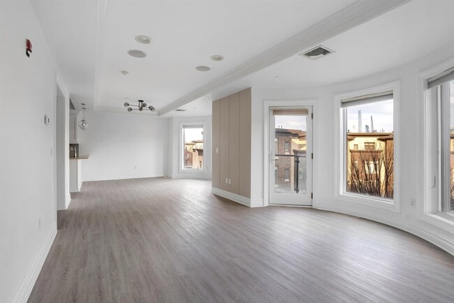 Photo - 34 Cambridge Wy