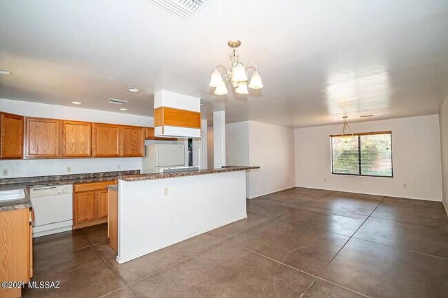 Photo - 3 Bedroom with water trash and sewer inclu... Unit 2