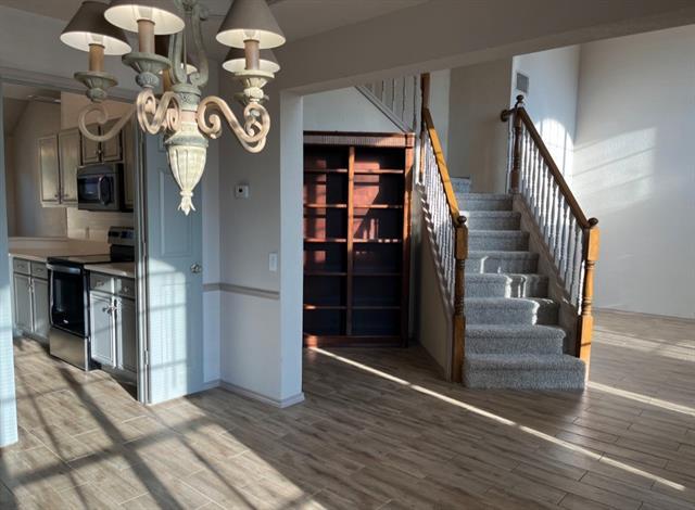 Photo - 4611 Shorewood Dr