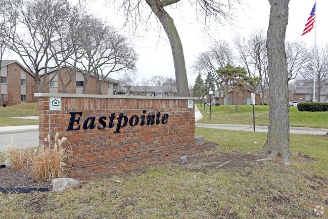 Photo - Chateau Rouge Apartments