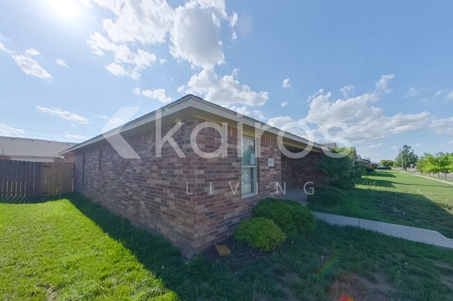 Photo - 4506 S Roberts St