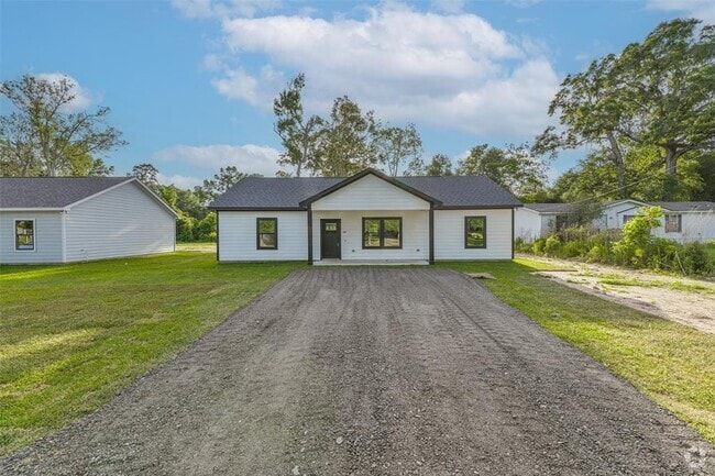 Building Photo - 106 County Rd 3704 Rental