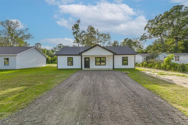 Photo - 106 County Rd 3704 Casa