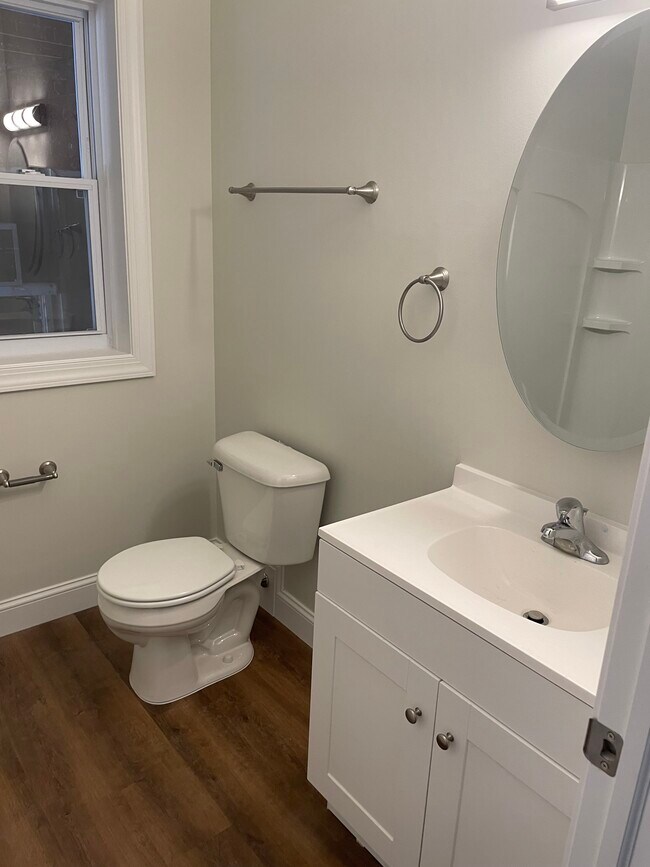 Photo - 15617 Madison Ave Unidad #6