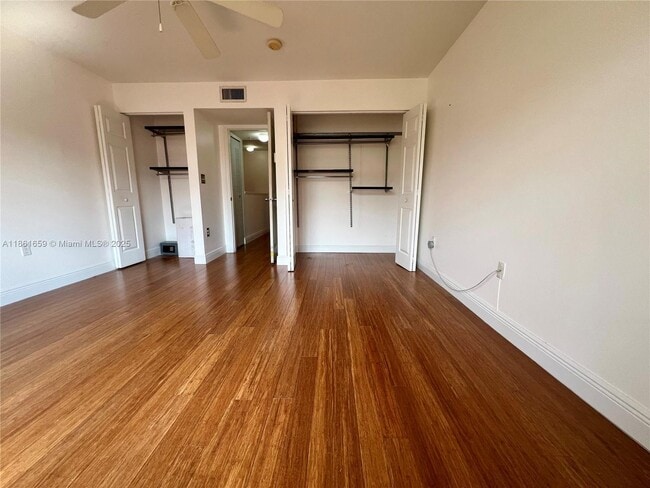 Photo - 2965 NE 185th St