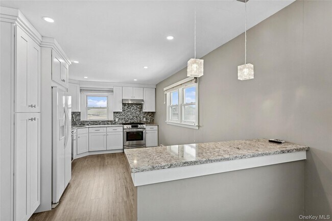 Photo - 31 Julian Pl Unit 2