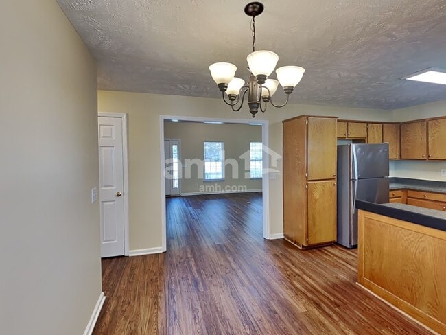 Photo - 427 Parrish Hill