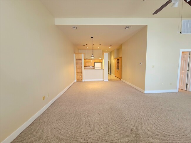 Building Photo - 2315 Harborside Dr