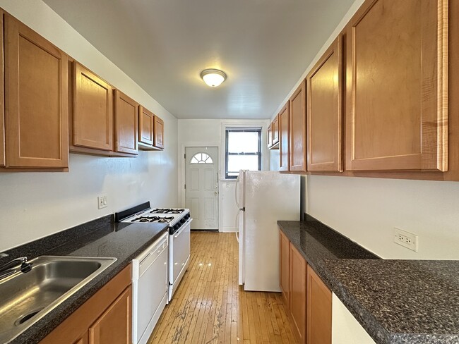 Photo - 834 W George Unit S3