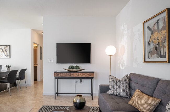 Building Photo - 407 W 77th St Unit B Rental