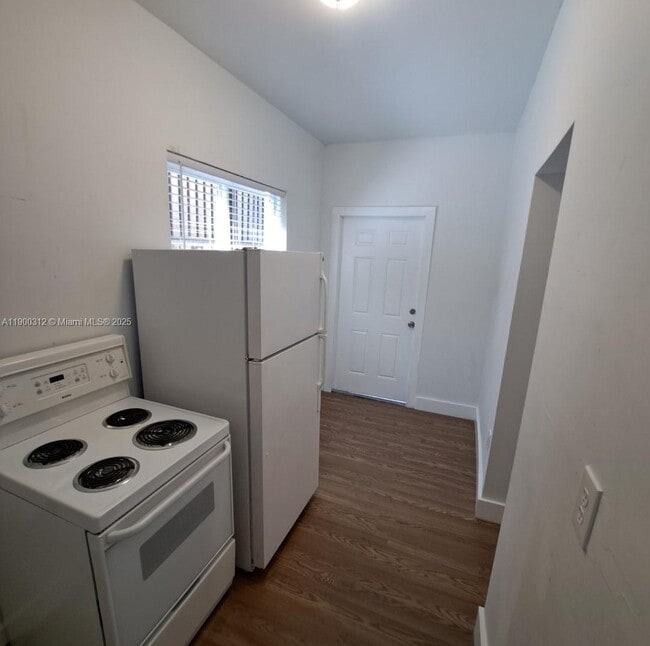 Photo - 1362 SW 2nd St Unit 17